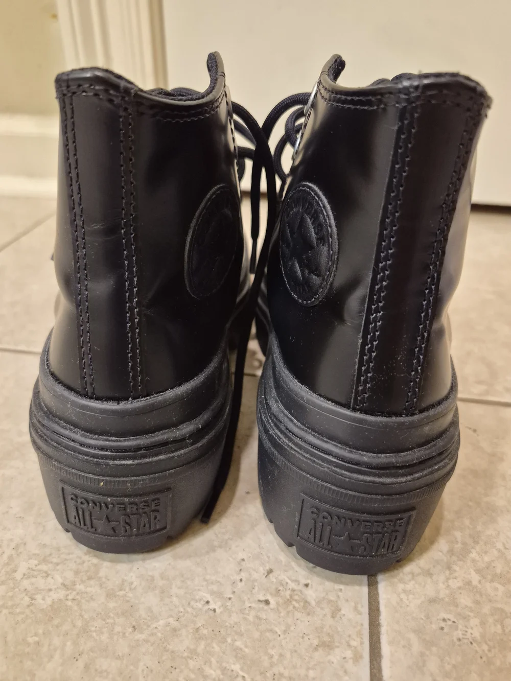 Converse chunky platform